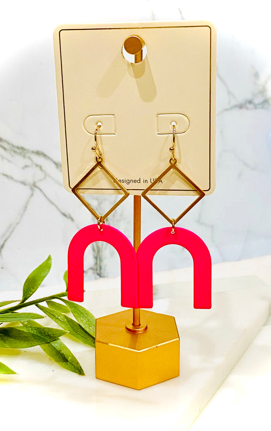 Caught Your Eye Fuchsia Arch Earrings